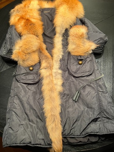 Wattierte winterjacke mit - wattierte,