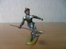 Ritter rennend [ Hausser