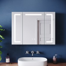 LED Spiegelschrank mit