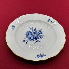 MEISSEN TELLER AUS PORZELLAN BLAUE BLUME MIT GOLDGRÄSERN UND INSEKTEN 18cm