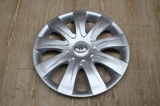 PZ443-B0663-01 Original toyota Yaris 15 Zoll Radkappe