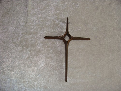 Kreuz ohne korpus aus - kreuz,