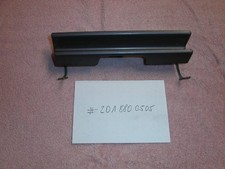 Mercedes W201 Stoßstangenabdeckung Abschleppöse