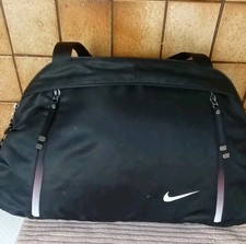 Nike Aralux hand duffel