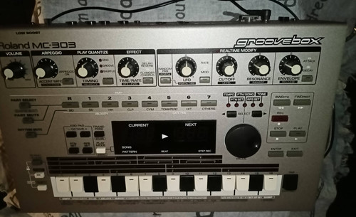Roland 303 groovebox - roland, drum