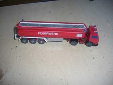 1 : 87 Wiking Mercedes mit Tankauflieger Feuerwehr