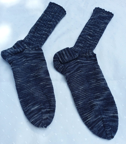 Warme selbstgestrickte socken - warme,