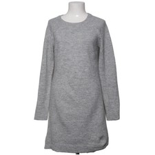 Shrinking Violet, Kleid
