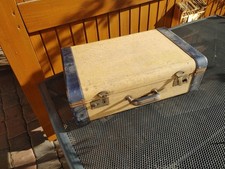 Alter Koffer Fluchkoffer Requisite Us Patent. Landhaus retro Shabby 735