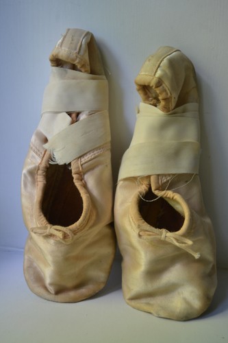 Uralte ballettschuhe - uralte,
