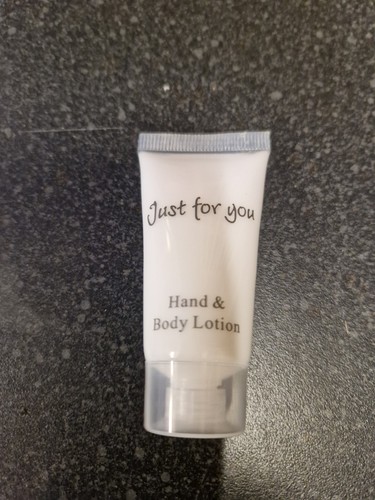 Pflegende hand body - pflegende, &