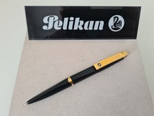 Pelikan Luigi Colani