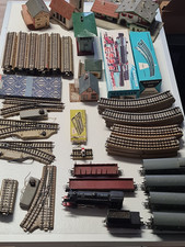 MÄRKLIN H0 Konvolut Lok Waggons Schienen Gebäude alt analog Bastler