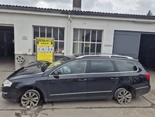 Schlachtfest VW Passat 3C5 2,0 TDI Bj.2009  Ausschnitt vom Einstieg Nr. 14/25