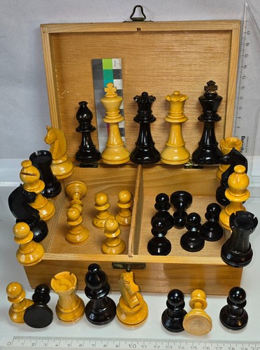 Schachset figuren aus holz - schachset,