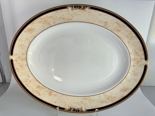Wedgwood cornucopia platte - platte, 36