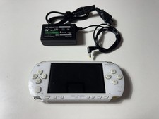 Sony Playstation Portable PSP 1004 Konsole weiss + Ladekabel