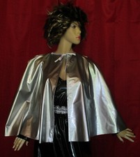 Lackfrisierumhang Lackcape kurz silber  Bindeband Vinylcape short Barberscape