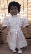 Puppe von Martell,  43 cm hoch - blaue Augen - schwarzes Haar, dunkle Haut