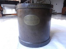 Bronze Messbecher, Becher