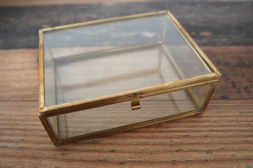 Goldene ringbox aus glas - aus, +