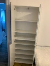 Kleiderschrank