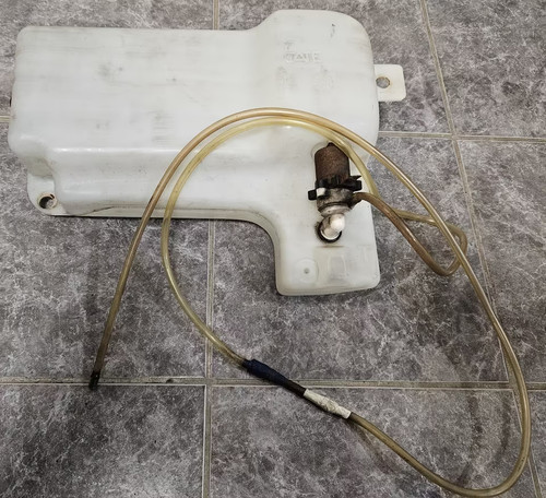 Wischerwasserbehälter mit