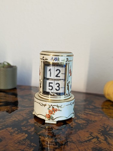 Junghans klappzahlenuhr tage - 8,