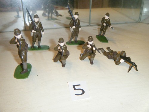 Figuren 5 handbemalte - figuren,