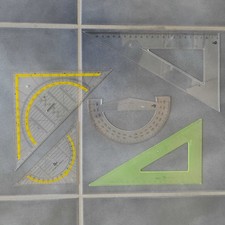 GEOMETRIE SET ZEICHENDREIECK GEODREICK WINKELMESSER Rund