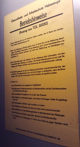 Altes hinweisschild schild - hinweisschild,