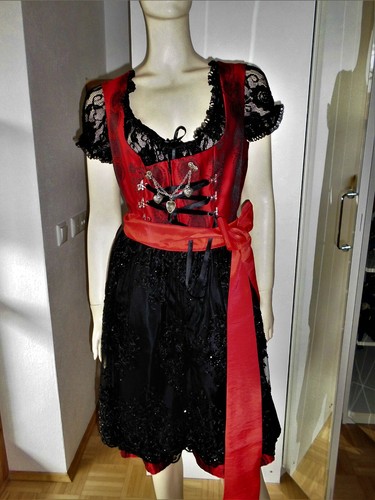 Halali astrid söll couture - by,