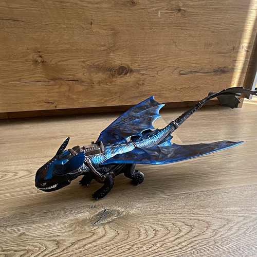 Dreamworks dragons httyd - dreamworks,