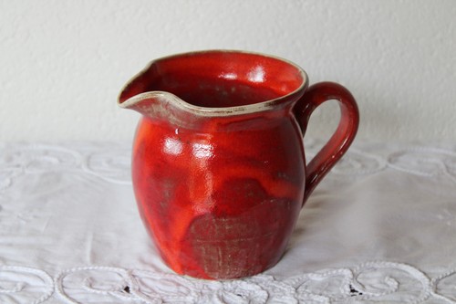 Getöpferter krug rote - krug, keramik