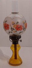 Große antike Petroleumlampe