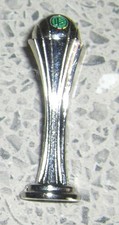 FRAUEN FUSSBALL PINS-DAMEN