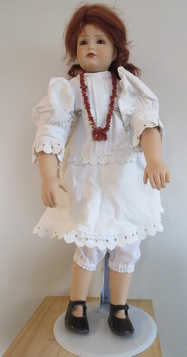 Puppe mit porzellankopf - puppe,
