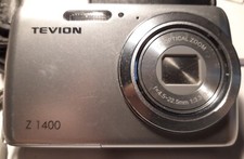 TEVION Digitalkamera Z 1400, voll funktionsfähig mit Zubehörpaket
