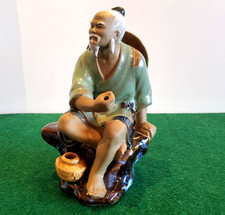 Chinesische Shiwan keramikfigur älter Fischer am Pause Handwerkskunst 20.Jh