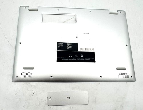 Medion akoya e3222 - bottom, /