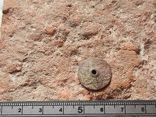 Post mittelalterliche unerforschte Kupfermünze/Token. Bitte lesen Sie die Beschreibung. LD116s