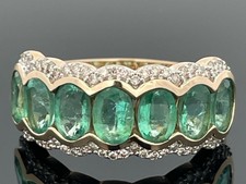 RING GR. 19 (CA.60) AUS 585/-GELBGOLD  MIT SMARAGD & DIAMANTEN  SCHMUCKJAGD