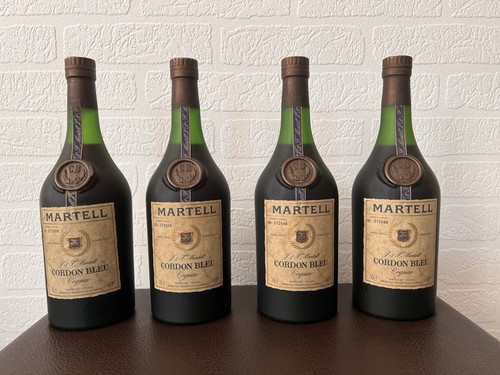 Vier flaschen cognac martell - vier,