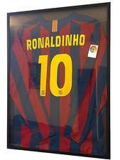 Ronaldinho FCBARCELONA-Trikot Longsleeves im Trikot-Rahmen