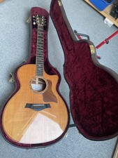 Taylor 814Ce mit Koffer und