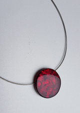 Drahtkette 49 cm Anhänger ca. 3,5 cm Capiz Muschel rot Glanz K 229 b