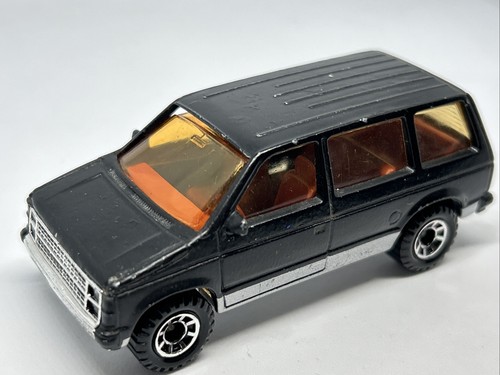 Matchbox dodge caravan schwarz - dodge,