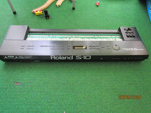 Roland synthesizer defekt - s-10,