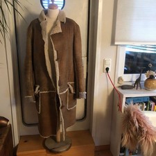 Lammfellmantel The People of