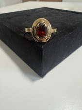 Alter Goldring mit Granat 333
